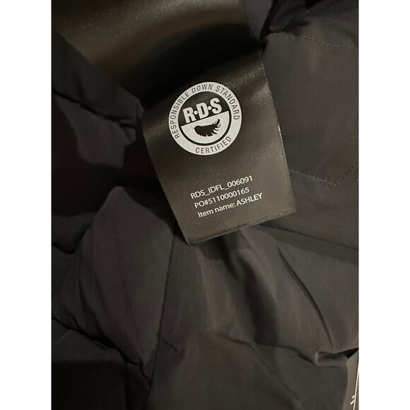 Mackage Ashley Down Coat NWT Medium - Picture 7 of 12